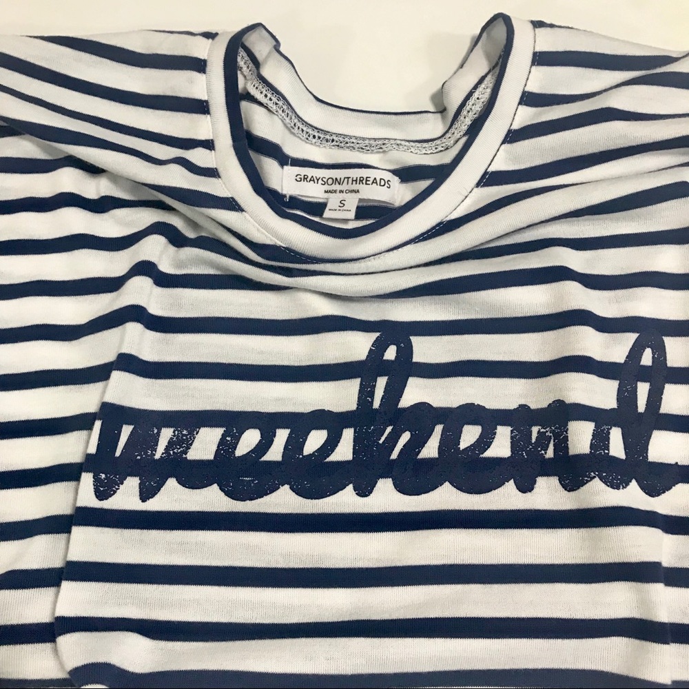 🆕Greyson Threads “WEEKEND” Ruffle T‼️ - Picture 8 of 8